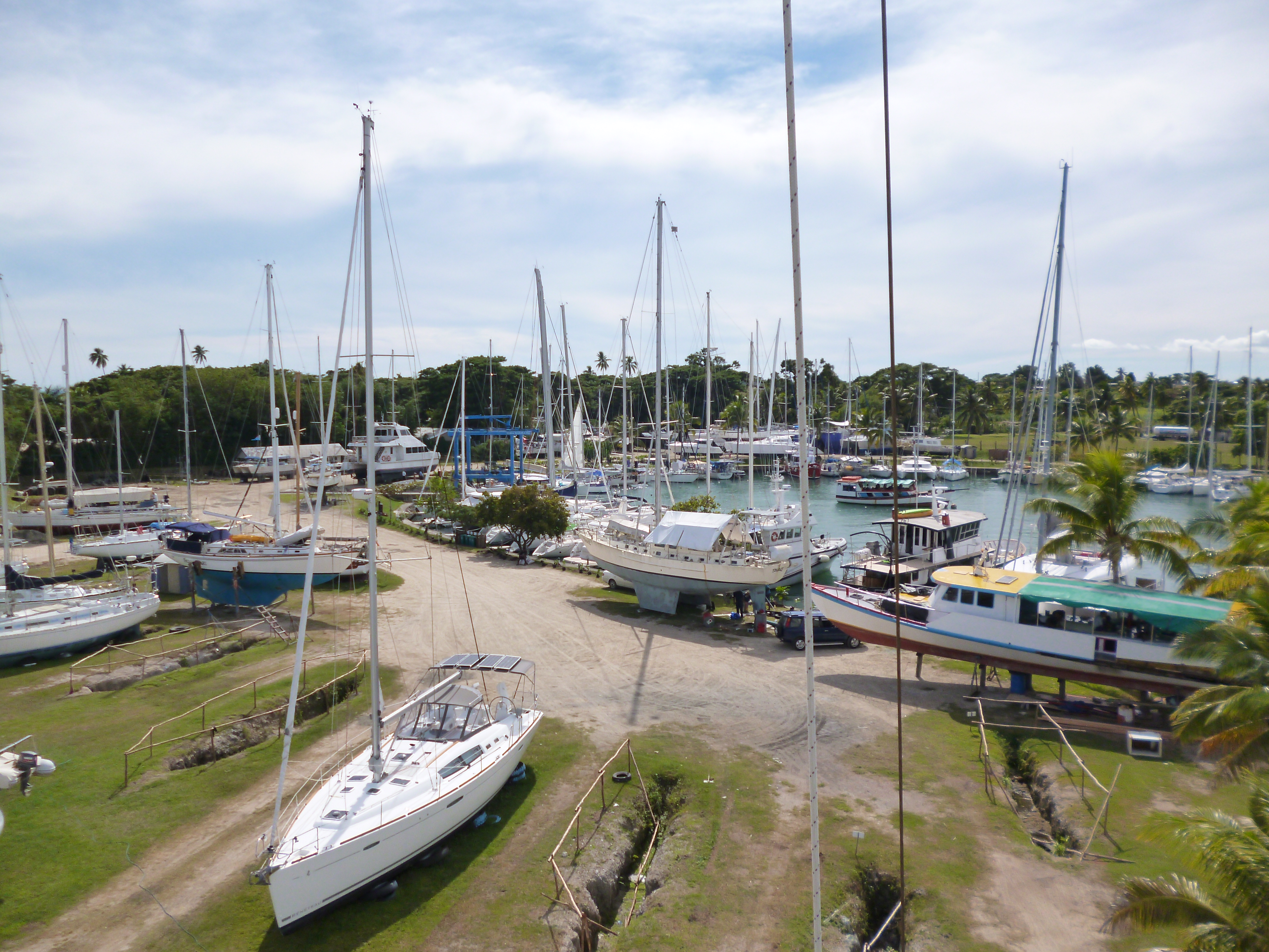Looking toward the "keyhole" in water berths